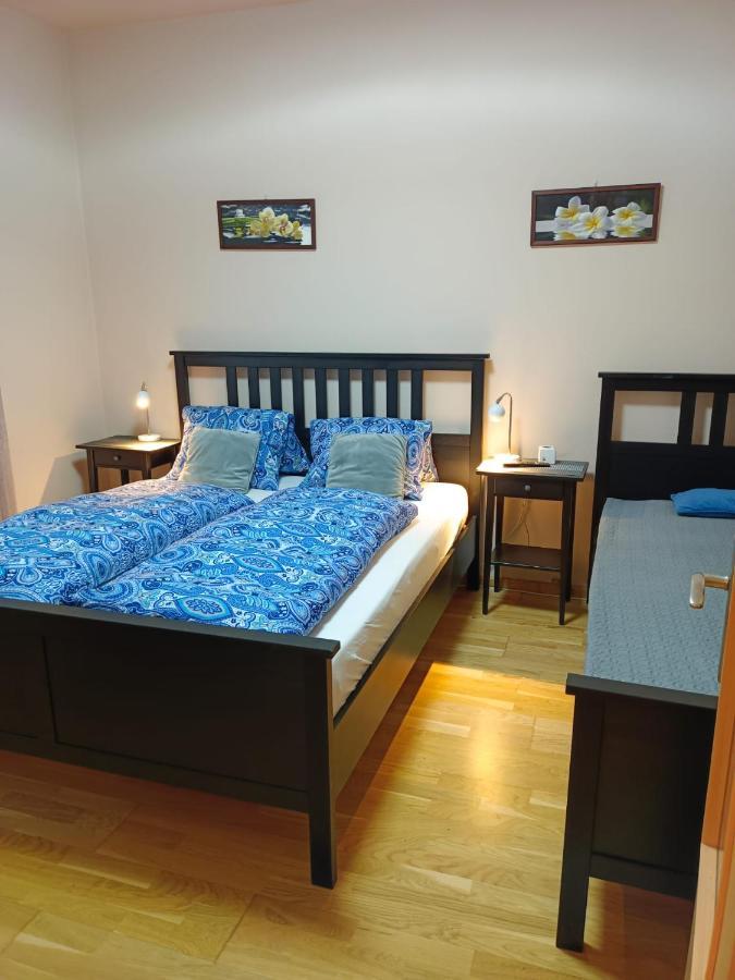 msprivat Hotell Karlsbad Exteriör bild