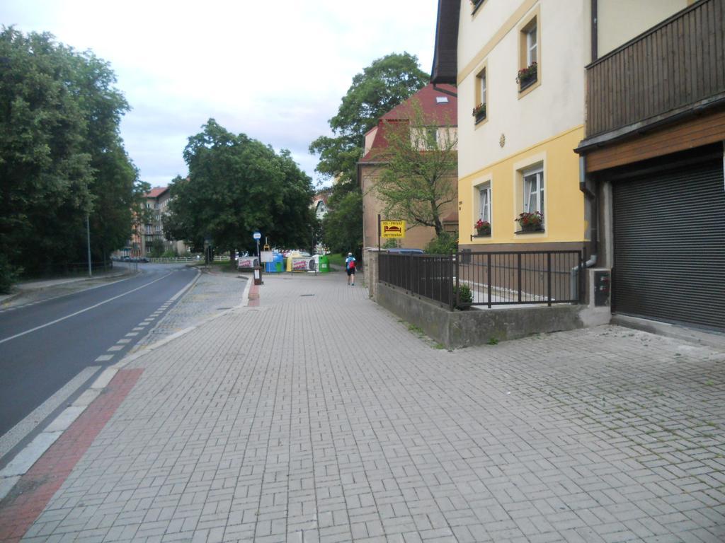 msprivat Hotell Karlsbad Exteriör bild